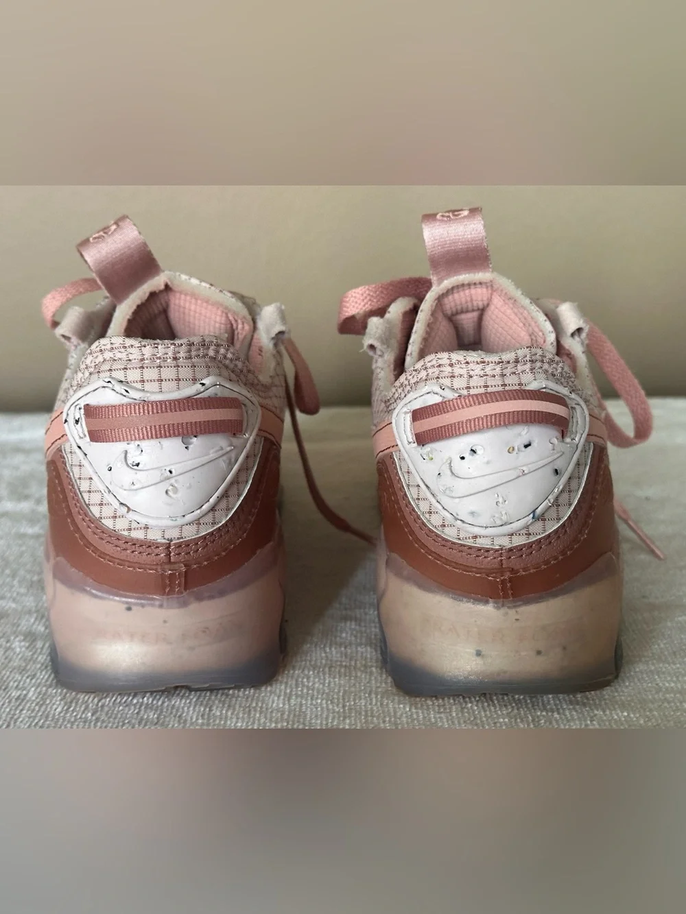 Nike‎ Air Max 90 Terrascape Pink Sneakers Women’s Size 7.5 DH5073-600